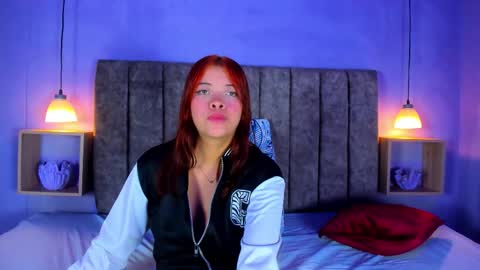 Snapshot of roussevyxen chatting on 12/01/25, 01:05 Rousse online show from 12/01/25, 01:05