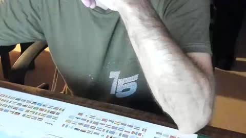 Snapshot of routi chatting on 10/26/25, 06:47 routi97 online show from 10/26/25, 06:47