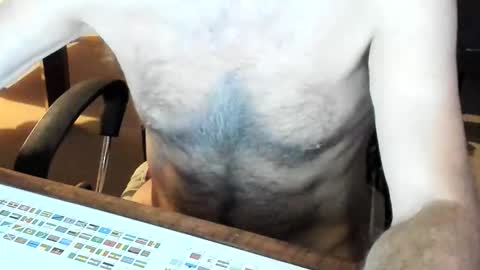 Snapshot of routi chatting on 11/01/25, 08:55 routi97 online show from 11/01/25, 08:55