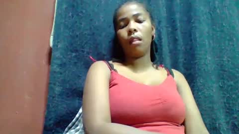 Snapshot of rovaelyah chatting on 09/26/25, 02:59 rovaelyah online show from 09/26/25, 02:59