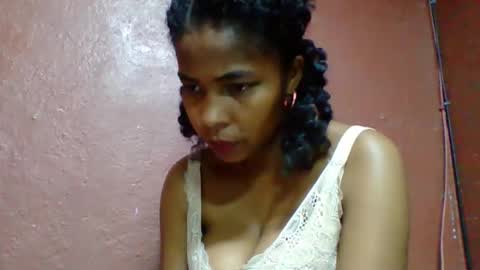 rovaelyah online show from 10/23/25, 02:49