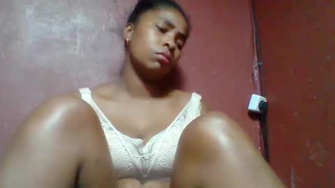 rovaelyah online show from 01/18/26, 05:39