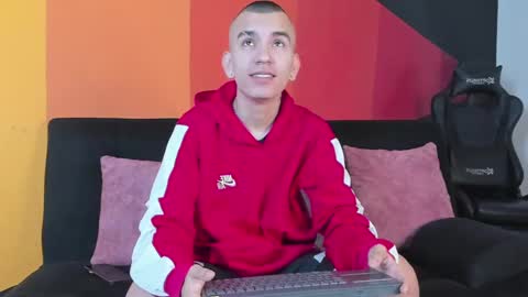 Snapshot of rowancley chatting on 09/11/25, 12:05 Rowan online show from 09/11/25, 12:05