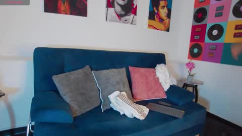 Snapshot of rowancley chatting on 10/15/25, 12:27 Rowan online show from 10/15/25, 12:27