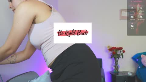 Snapshot of rox_anna chatting on 02/06/25, 09:17 Roxanna online show from 02/06/25, 09:17