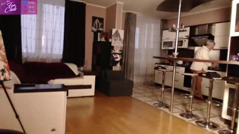 Roxana online show from 01/16/25, 01:47