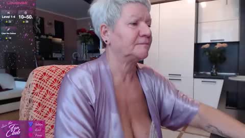 Roxana online show from 10/06/25, 06:33