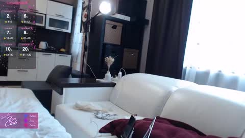 Roxana online show from 10/15/25, 07:19