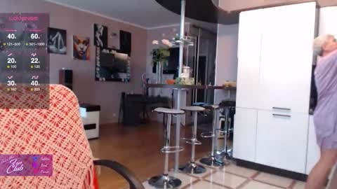 Roxana online show from 10/16/25, 07:31