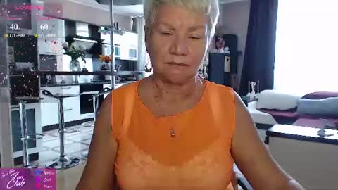 Snapshot of roxana_brooks chatting on 07/25/26, 02:14 Roxana online show from 07/25/26, 02:14