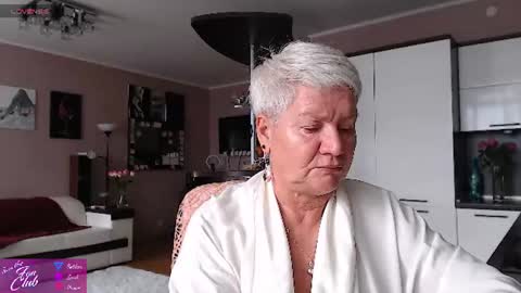 Snapshot of roxana_brooks chatting on 08/04/26, 06:38 Roxana online show from 08/04/26, 06:38