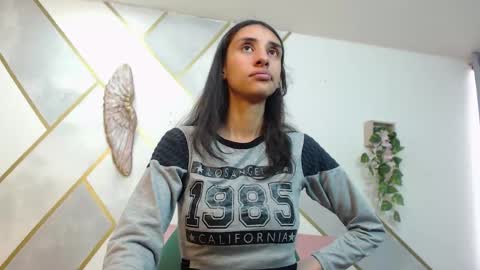   online show from 11/04/25, 08:19