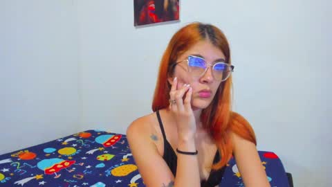 Snapshot of roxanajames__ chatting on 04/30/26, 02:56 roxy online show from 04/30/26, 02:56
