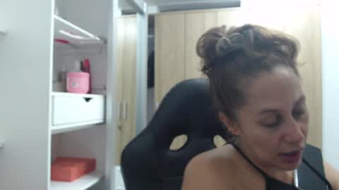 Roxana online show from 02/21/25, 01:22