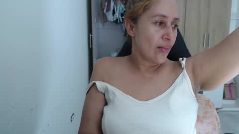 Roxana online show from 10/19/25, 06:19