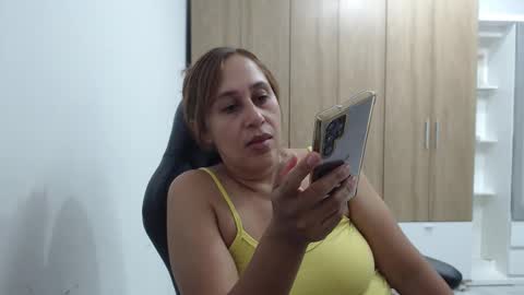 Roxana online show from 12/01/25, 10:04