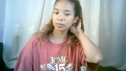 roxanne_98 online show from 01/17/25, 02:50