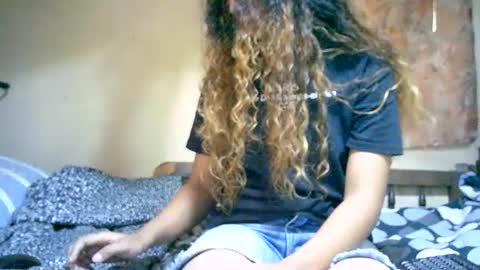 roxanne_98 online show from 01/18/25, 12:36