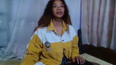 roxanne_98 online show from 01/29/25, 02:51