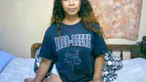 roxanne_98 online show from 03/07/25, 05:49