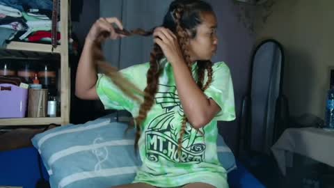 roxanne_98 online show from 04/19/26, 02:11