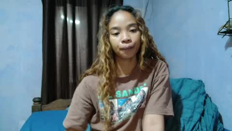 roxanne_98 online show from 05/06/26, 07:08