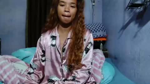 roxanne_98 online show from 07/11/26, 04:04