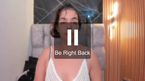 Snapshot of roxanne_dl chatting on 09/19/25, 12:06 Roxanna online show from 09/19/25, 12:06