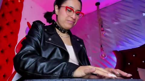 roxanne_han online show from 05/29/26, 12:14