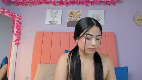 Snapshot of roxanneowens chatting on 05/11/26, 02:45 Juliana 3 online show from 05/11/26, 02:45