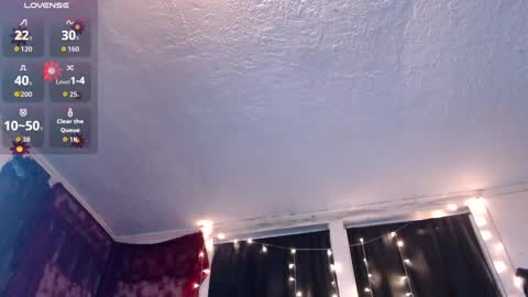Snapshot of roxanneroulette chatting on 07/11/26, 02:58 Silver online show from 07/11/26, 02:58