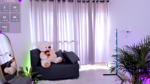  R O X I E  online show from 12/17/24, 07:37