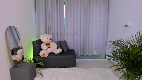  R O X I E  online show from 01/17/25, 10:45