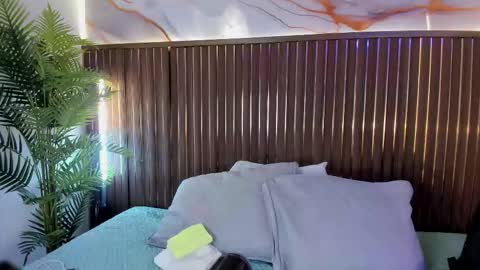 Roxie  online show from 02/21/26, 11:44