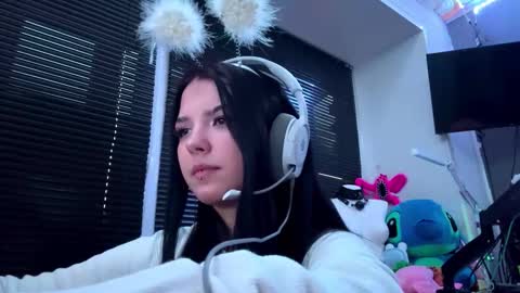 Hana online show from 10/15/25, 01:00