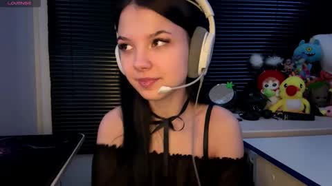 Hana online show from 11/28/25, 03:25