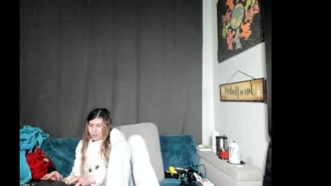 roxihazeleyes online show from 01/12/26, 02:33