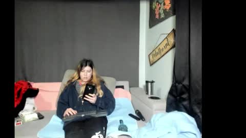 roxihazeleyes online show from 02/18/26, 03:24