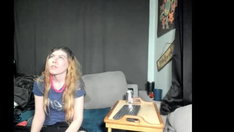 roxihazeleyes online show from 03/04/26, 04:07