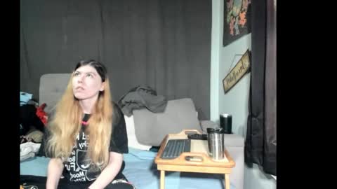 roxihazeleyes online show from 03/17/26, 02:42