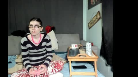 roxihazeleyes online show from 04/19/26, 03:17