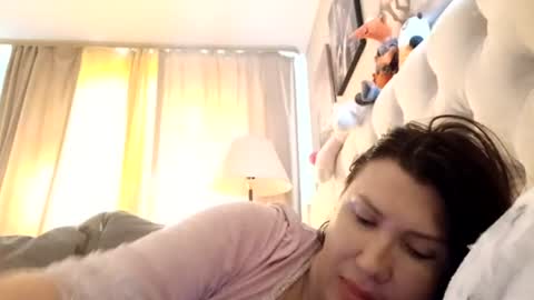 Snapshot of roxolanaa_sexy chatting on 07/01/26, 06:15 ROXOLANAA SEXY online show from 07/01/26, 06:15