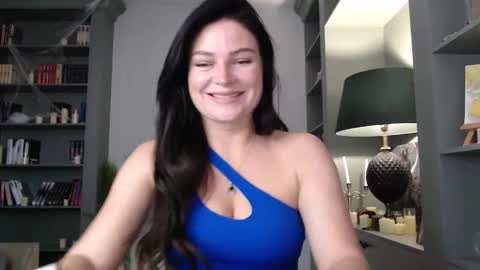 roxxiejet online show from 11/19/25, 07:19