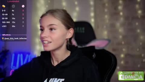 Roxieex ABBY online show from 11/06/25, 09:26