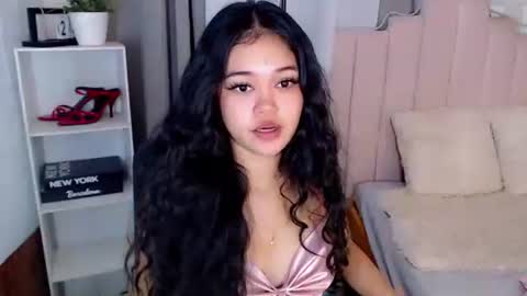 Snapshot of roxxy_blossom chatting on 09/28/25, 02:50 roxxy_blossom online show from 09/28/25, 02:50