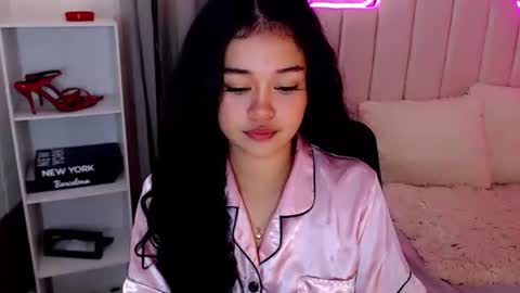 Snapshot of roxxy_blossom chatting on 10/11/25, 04:12 roxxy_blossom online show from 10/11/25, 04:12