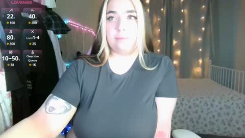 Roxy online show from 01/29/25, 01:38