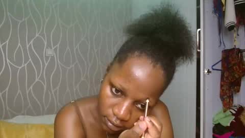 Snapshot of roxy_heather chatting on 05/04/26, 03:30 Roxy online show from 05/04/26, 03:30