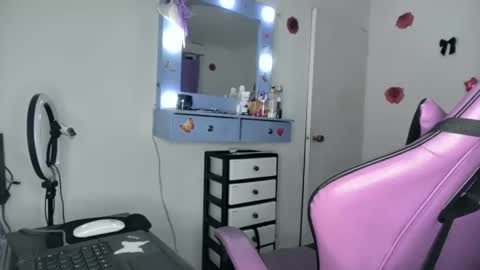 Roxy online show from 05/24/26, 01:54