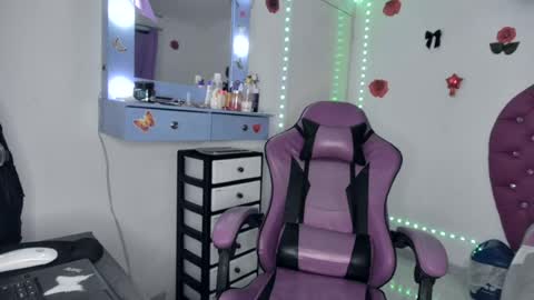 Snapshot of roxy_lu_07 chatting on 07/20/26, 10:39 Roxy online show from 07/20/26, 10:39